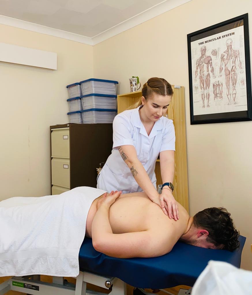 Image of Osteopath Alix performing a sports massage at the Bexleyheath Osteopathic Practice